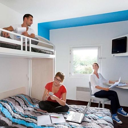 Hotelf1 Lille Tourcoing Nord Roncq Bagian luar foto